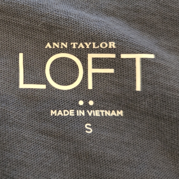 NWT LOFT Top Size S Dark Blue Gray - Picture 3 of 7